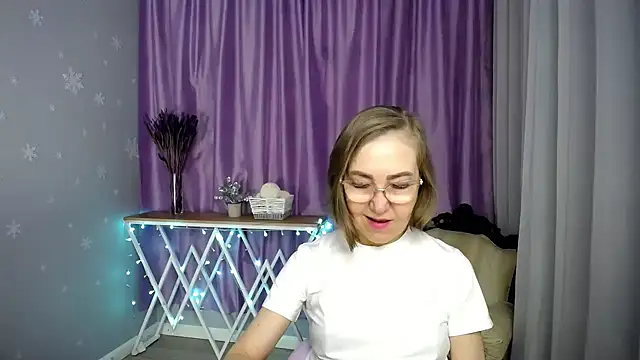 queen a n i online show from 04-05-26, 10:11