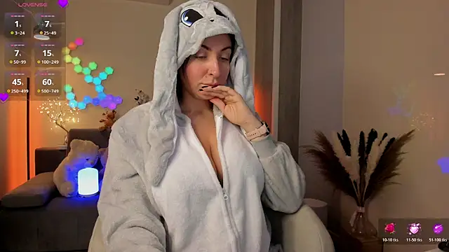 victorias world online show from 11-27-25, 05:35