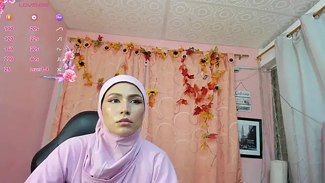 Snapshot of DarshaKhemu chatting on 11-06-25, 08:24 DarshaKhemu online show from 11-06-25, 08:24