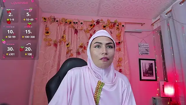 Snapshot of DarshaKhemu chatting on 02-13-25, 12:35 DarshaKhemu online show from 02-13-25, 12:35