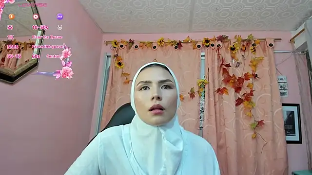 Snapshot of DarshaKhemu chatting on 10-01-25, 09:18 DarshaKhemu online show from 10-01-25, 09:18