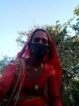 Snapshot of Mohni_Das chatting on 02-22-25, 11:24 Mohni Das online show from 02-22-25, 11:24