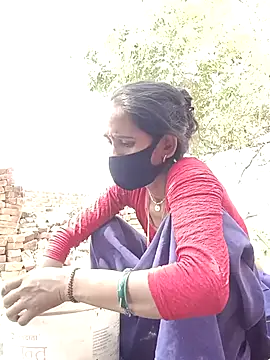Snapshot of Mohni_Das chatting on 05-14-26, 05:04 Mohni Das online show from 05-14-26, 05:04