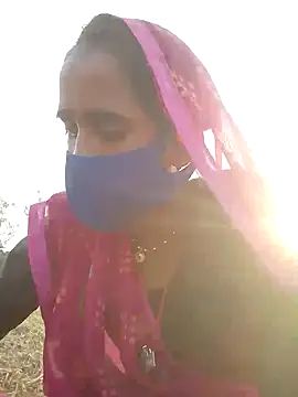 Snapshot of Mohni_Das chatting on 10-19-25, 11:13 Mohni Das online show from 10-19-25, 11:13
