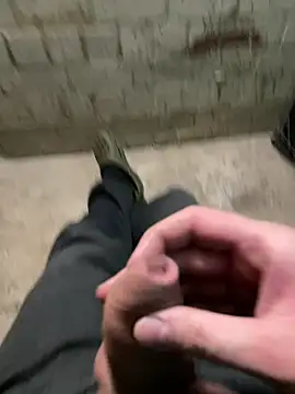 Snapshot of alonglongdidong chatting on 04-10-26, 06:26 alonglongdidong online show from 04-10-26, 06:26