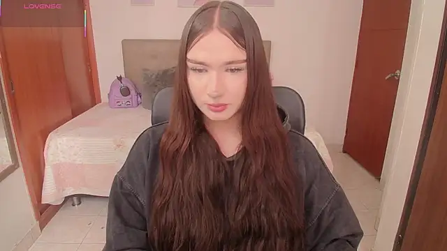 Snapshot of Miley_Baker chatting on 02-10-26, 03:11 Miley Baker online show from 02-10-26, 03:11