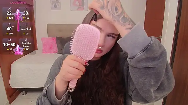 Miley Baker online show from 10-20-25, 04:40