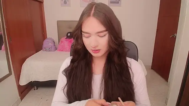 Snapshot of Miley_Baker chatting on 03-03-26, 03:08 Miley Baker online show from 03-03-26, 03:08