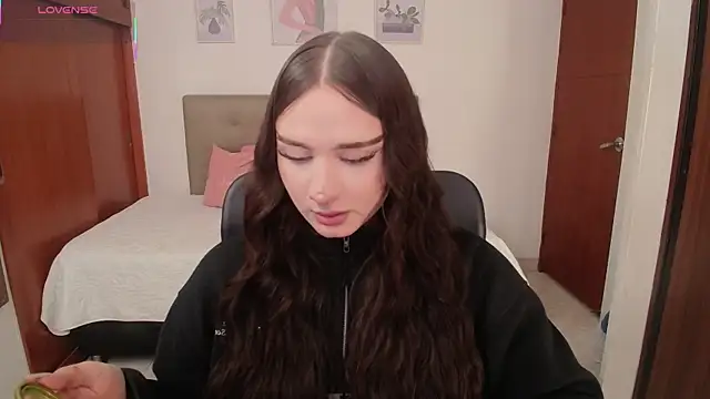 Miley Baker online show from 01-07-26, 04:01