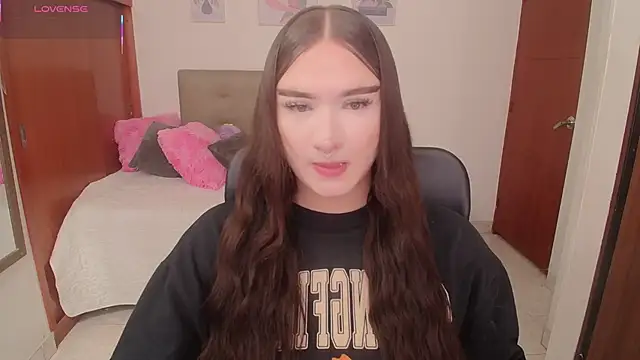 Snapshot of Miley_Baker chatting on 02-28-26, 02:28 Miley Baker online show from 02-28-26, 02:28