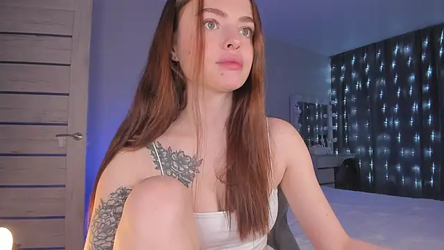 Snapshot of KylieStarrr chatting on 11-01-25, 03:13 KylieStarrr online show from 11-01-25, 03:13