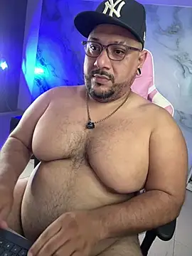 Snapshot of jacoob_woods chatting on 05-31-26, 03:40 jacoob woods online show from 05-31-26, 03:40