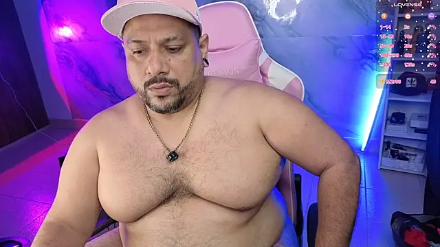 Snapshot of jacoob_woods chatting on 04-21-26, 02:51 jacoob woods online show from 04-21-26, 02:51