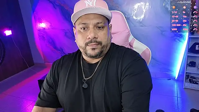 Snapshot of jacoob_woods chatting on 04-21-26, 01:42 jacoob woods online show from 04-21-26, 01:42