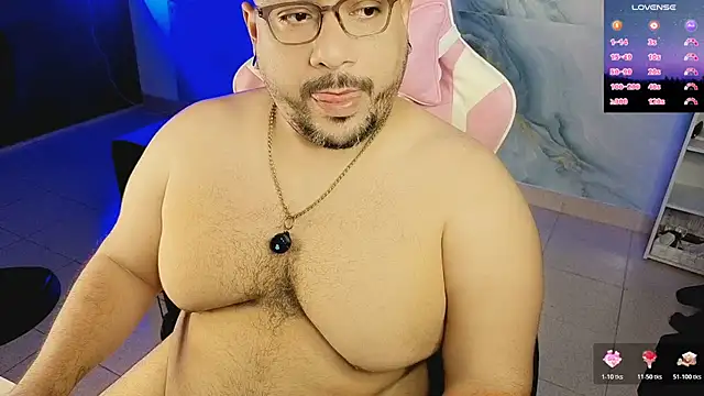 Snapshot of jacoob_woods chatting on 05-28-26, 12:44 jacoob woods online show from 05-28-26, 12:44