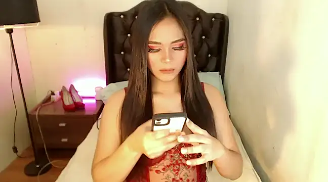 Snapshot of ave_maarria chatting on 03-04-25, 05:42 ave maarria online show from 03-04-25, 05:42