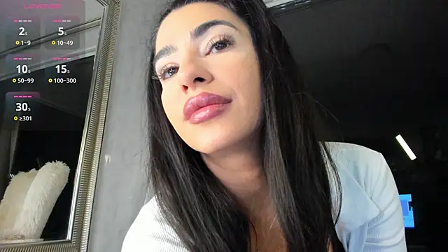 Naila18 online show from 01-14-26, 04:27