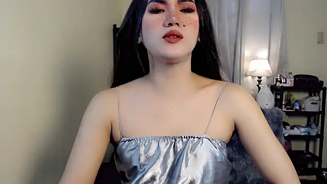 Snapshot of beatrice_21 chatting on 10-02-25, 12:47 beatrice 21 online show from 10-02-25, 12:47