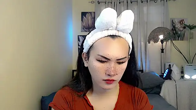 beatrice 21 online show from 11-03-25, 01:00