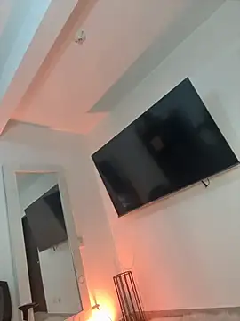 kem hott online show from 10-03-25, 04:36