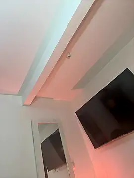 kem hott online show from 10-05-25, 03:30