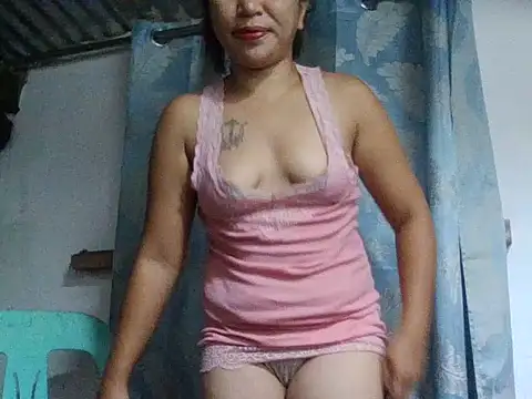 Snapshot of h0ney_lips chatting on 09-25-25, 11:44 h0ney lips online show from 09-25-25, 11:44