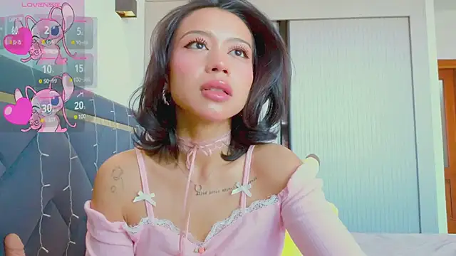 Mia Tin online show from 03-21-25, 05:43