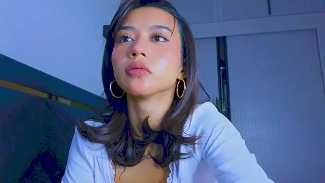 Mia Tin online show from 09-21-25, 01:38