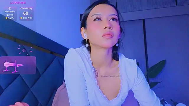 Mia Tin online show from 03-15-26, 04:47