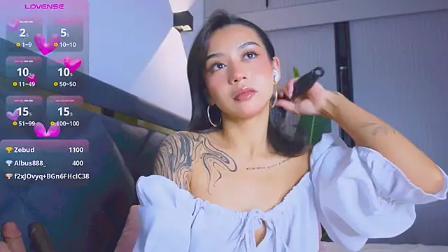 Mia Tin online show from 10-25-25, 05:46