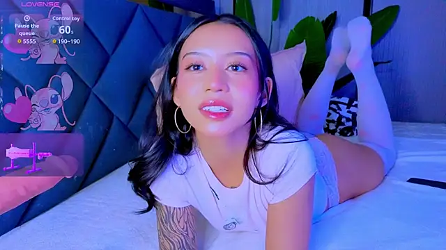 Mia Tin online show from 04-10-26, 10:17