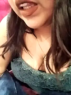 Alisha  Arora online show from 01-15-25, 06:29