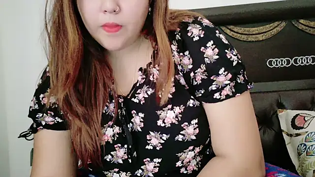 Alisha  Arora online show from 02-22-25, 09:34