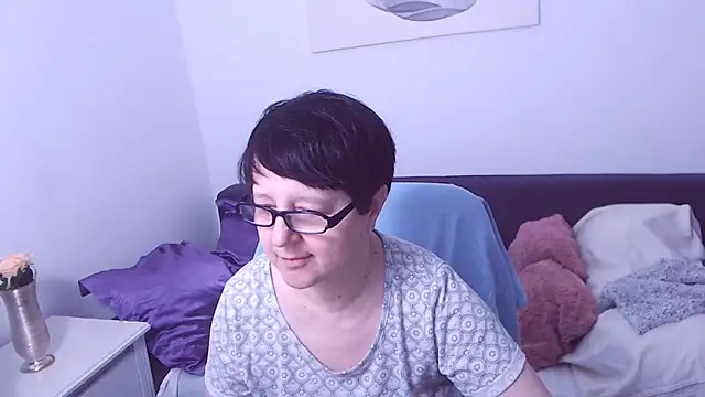 ChristaRose online show from 01-18-26, 04:21