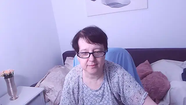 ChristaRose online show from 11-12-25, 07:40