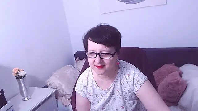 ChristaRose online show from 11-22-25, 09:46