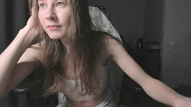 Snapshot of Courtney_Luv chatting on 07-19-26, 05:21 Courtney Luv online show from 07-19-26, 05:21