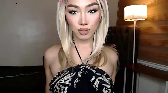 Snapshot of Local_Hoelyx chatting on 03-02-25, 07:21 Local Hoelyx online show from 03-02-25, 07:21