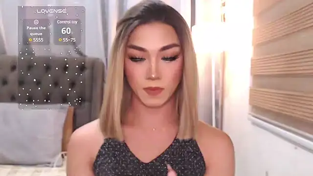 Snapshot of Local_Hoelyx chatting on 01-09-25, 02:40 Local Hoelyx online show from 01-09-25, 02:40