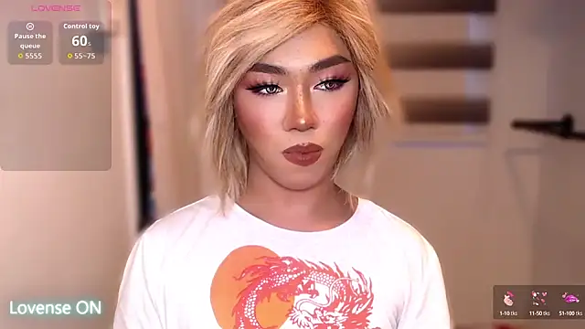 Snapshot of Local_Hoelyx chatting on 10-09-25, 06:03 Local Hoelyx online show from 10-09-25, 06:03