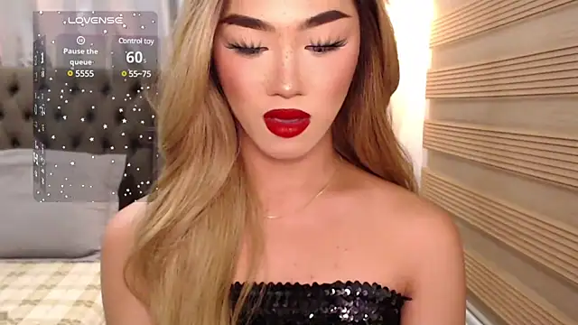 Snapshot of Local_Hoelyx chatting on 01-16-25, 07:31 Local Hoelyx online show from 01-16-25, 07:31