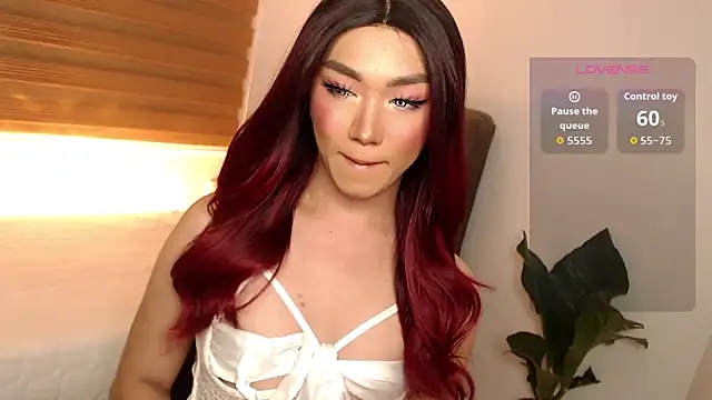 Snapshot of Local_Hoelyx chatting on 09-12-25, 07:02 Local Hoelyx online show from 09-12-25, 07:02