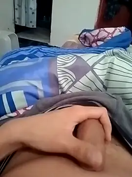 Zedxxx23 online show from 10-04-25, 02:07