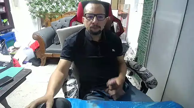 Snapshot of alexam_gal@xh chatting on 02-07-25, 01:53 alexam galxh online show from 02-07-25, 01:53