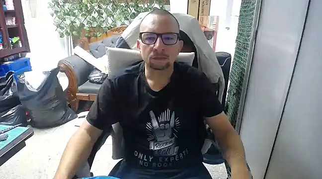 Snapshot of alexam_gal@xh chatting on 02-25-25, 03:31 alexam galxh online show from 02-25-25, 03:31