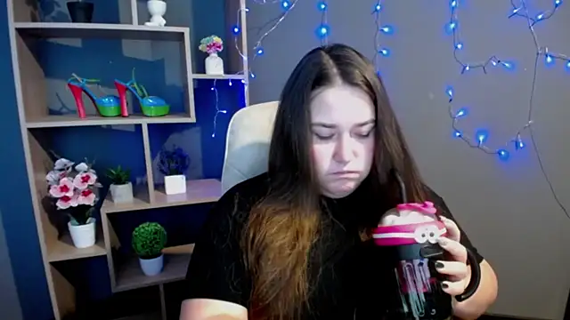 XX Daniella XX online show from 11-18-25, 07:33