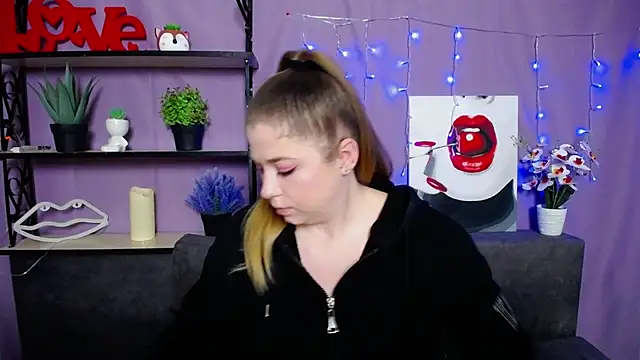 JessikaDaniel online show from 03-11-25, 07:14