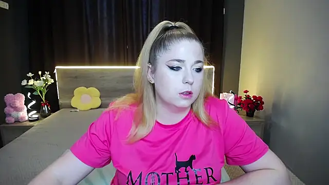 JessikaDaniel online show from 11-18-25, 07:33