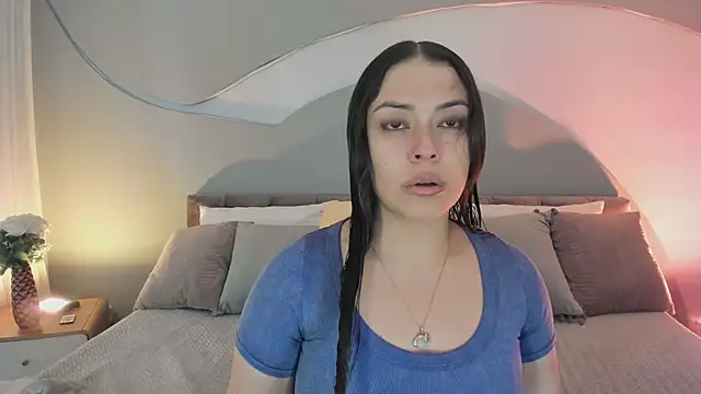 Nicolle W online show from 11-03-25, 12:42