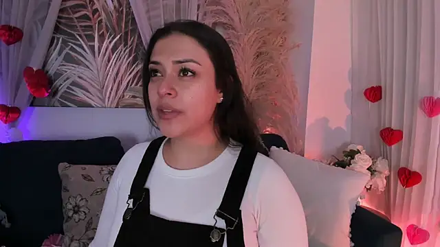 Nicolle W online show from 02-14-26, 11:54